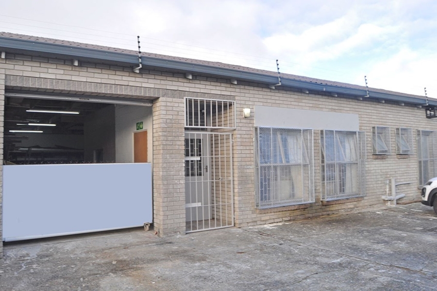 To Let commercial Property for Rent in Maitland Western Cape